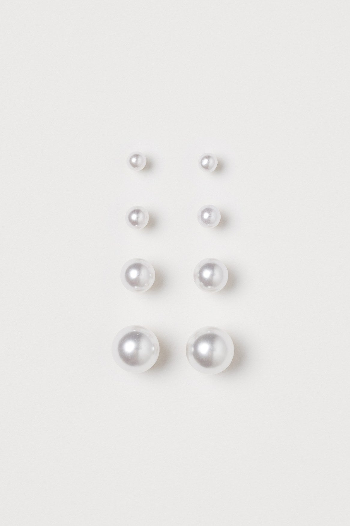 Basic 4pk studs