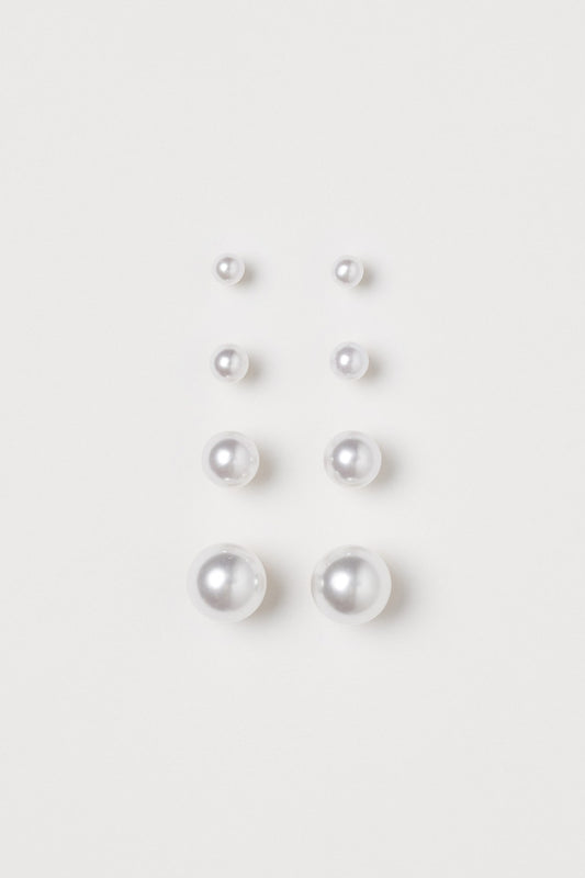 Basic 4pk studs