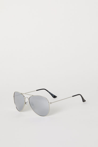 Classic Pilot sunglasses