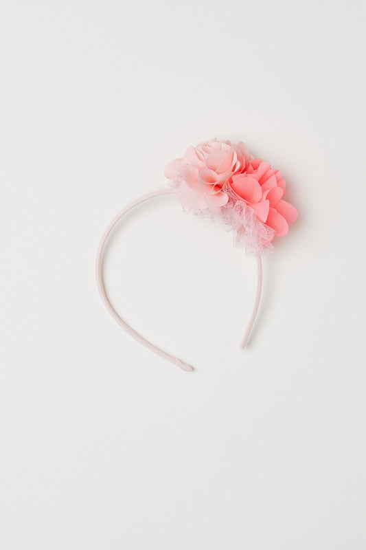 A-band tulle flower