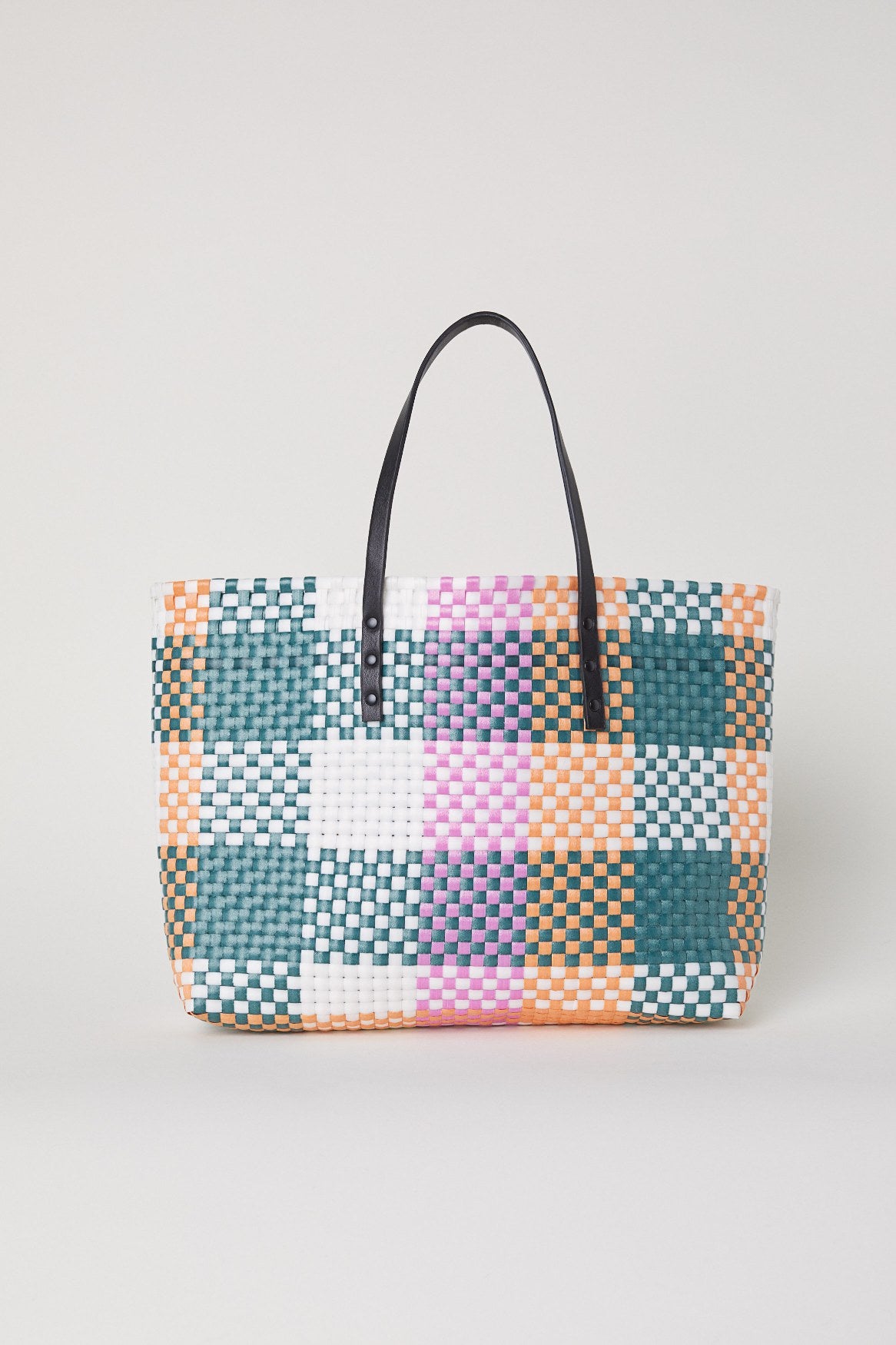 Thea plastic tote CAMP