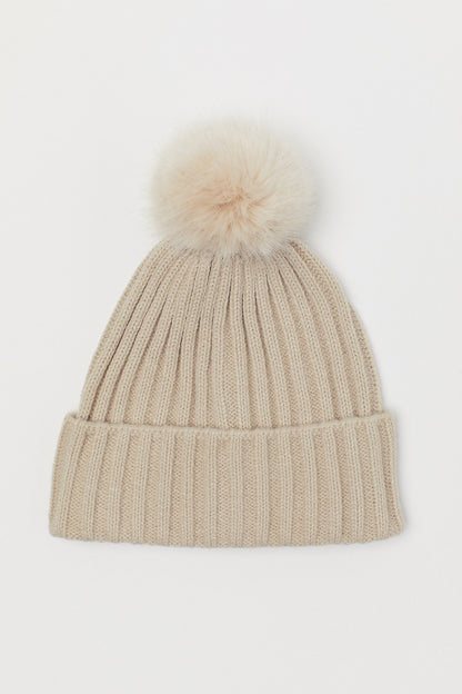 Caisy pompom beanie