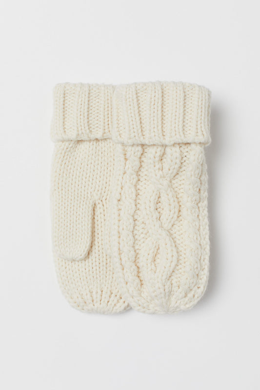 Steffanie cable mittens