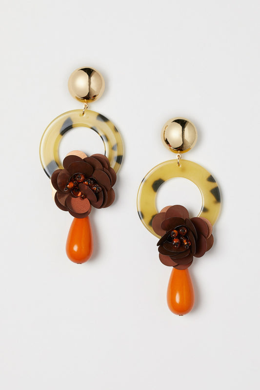 Flirty bonde earring