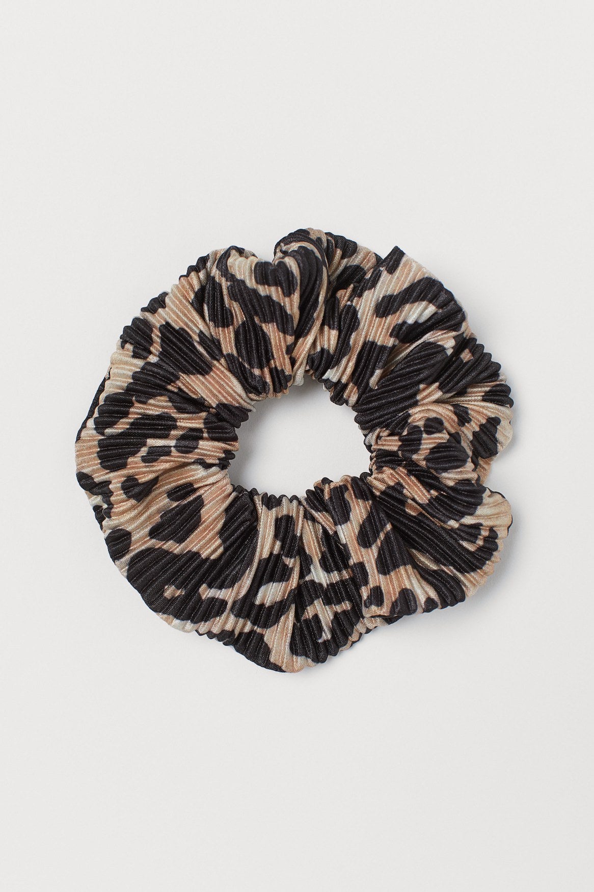 Pleated scrunchie