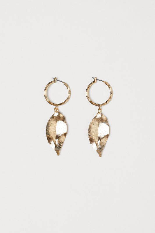 Flirty Frances earring