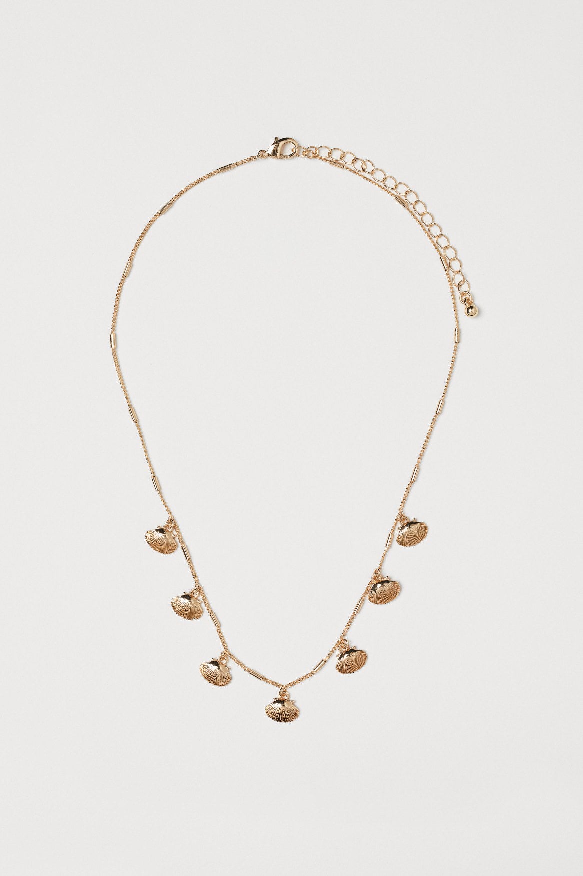 Flirty Shellnea necklace