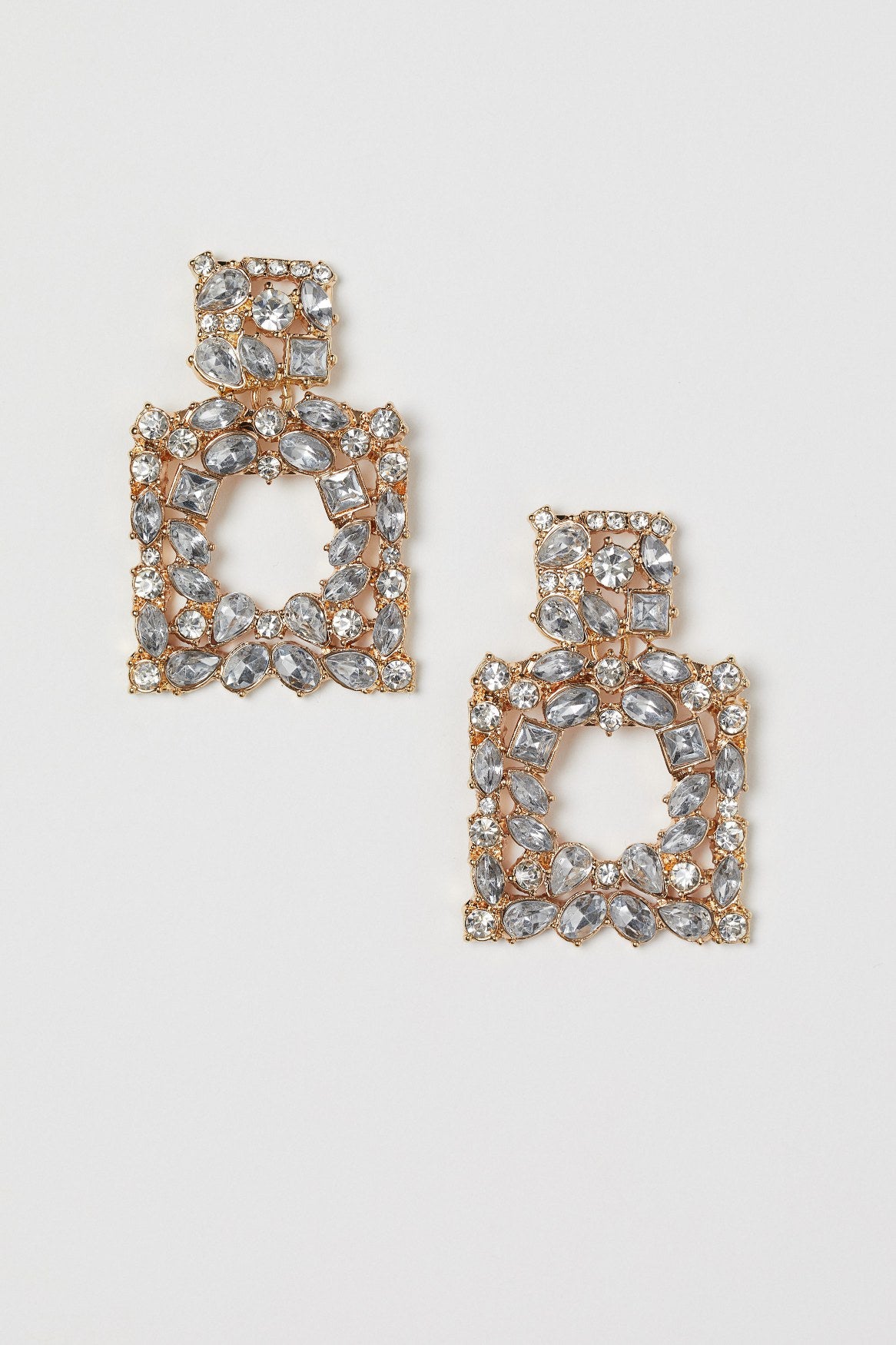 Flirty shimmer earring