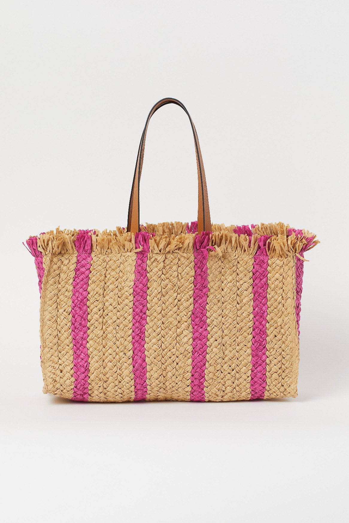 Fluffy straw shopper