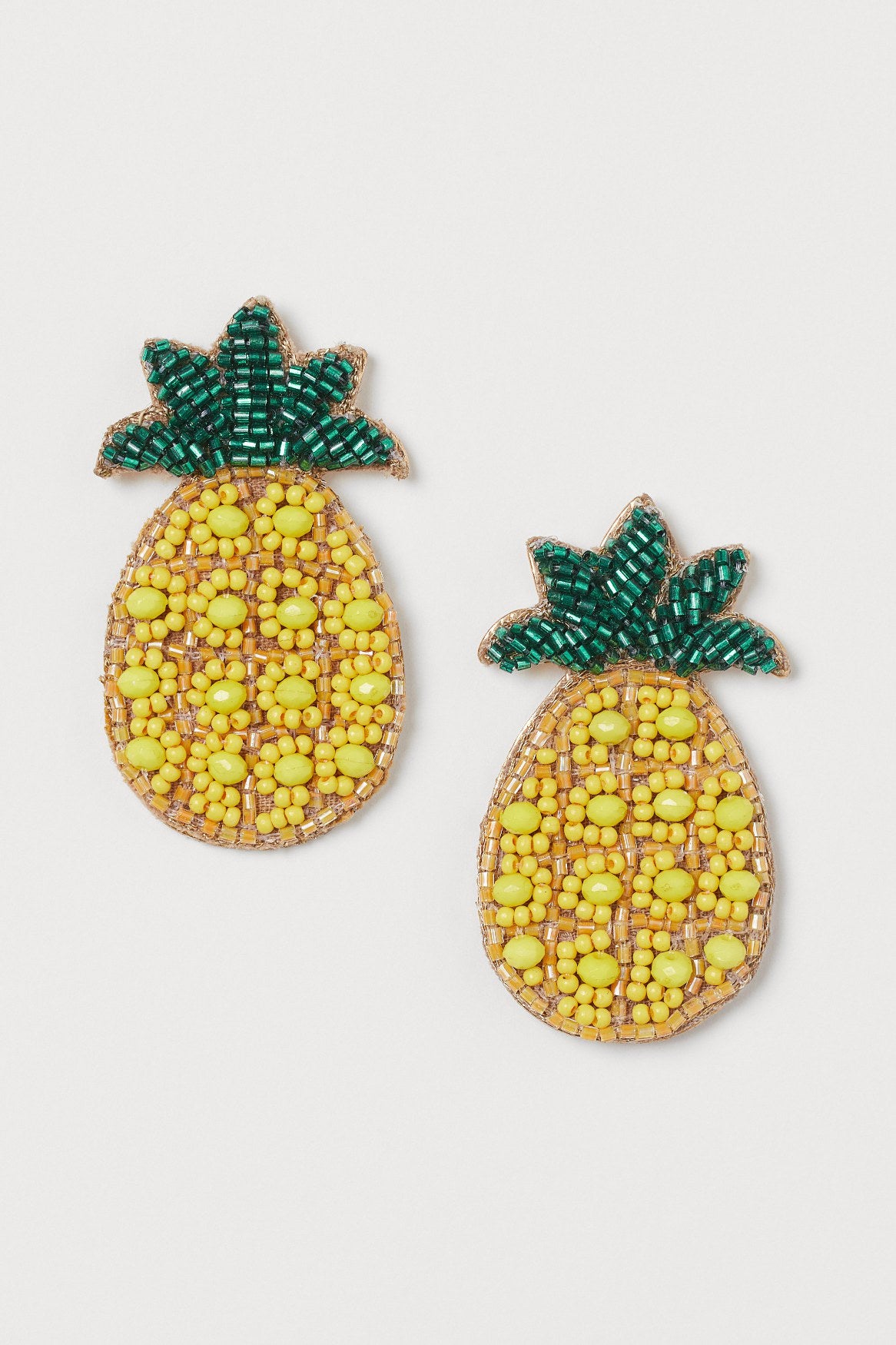 Flirty Ananas earring.