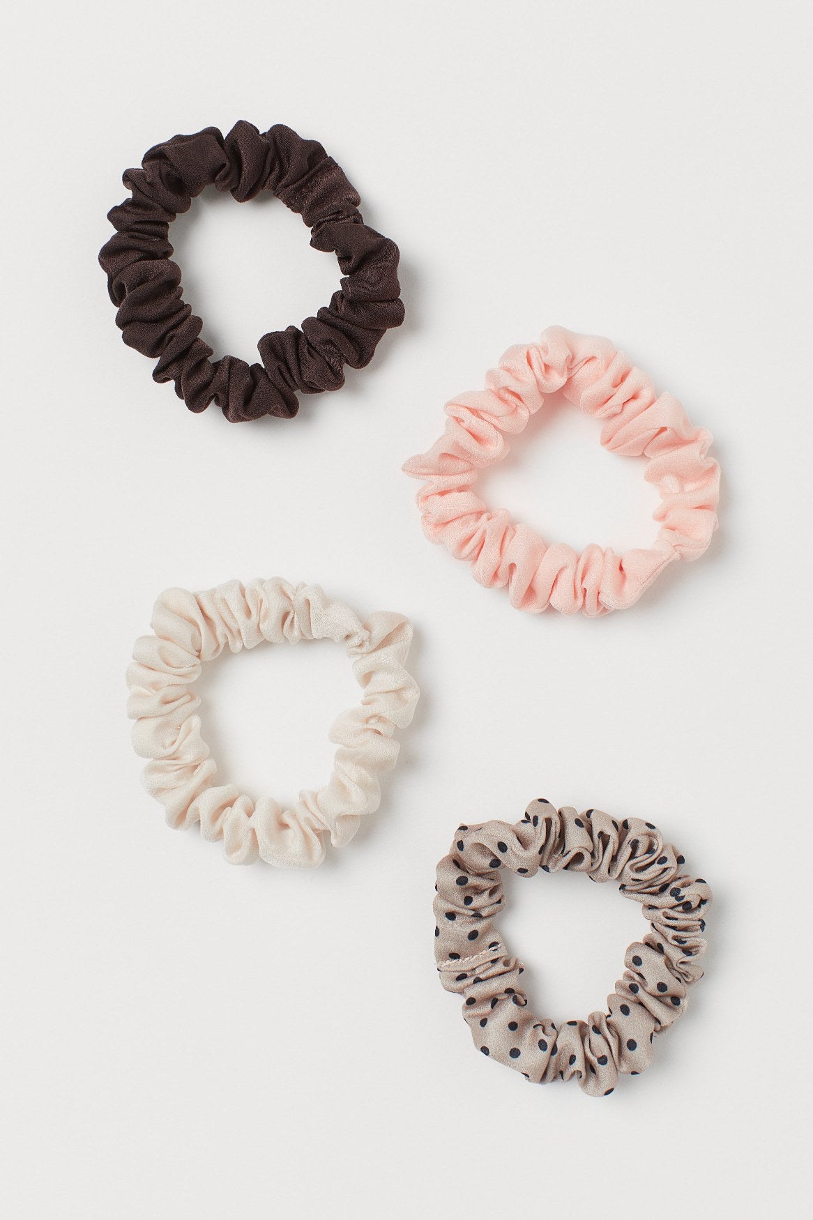 4p ruffle scrunchie